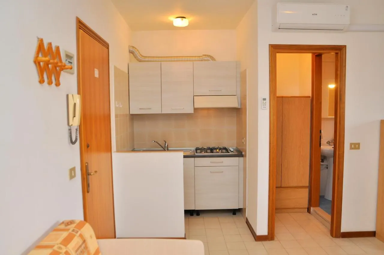 Condominio Tonin B Bibione 0*,  Włochy